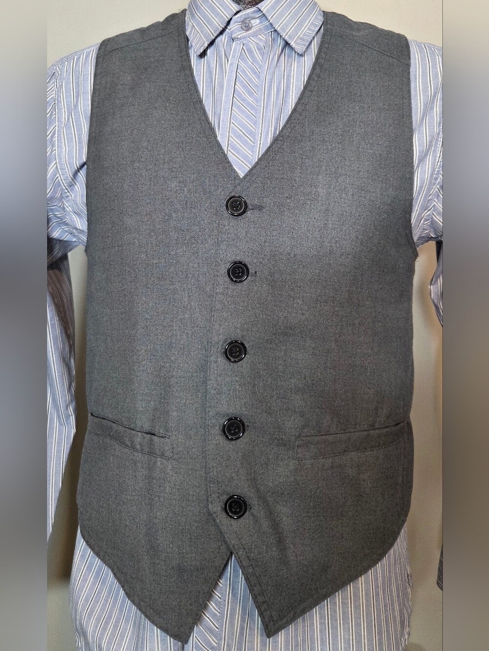 Men's Sovereign Code Gray Vest Woth Bitton Front Sz M